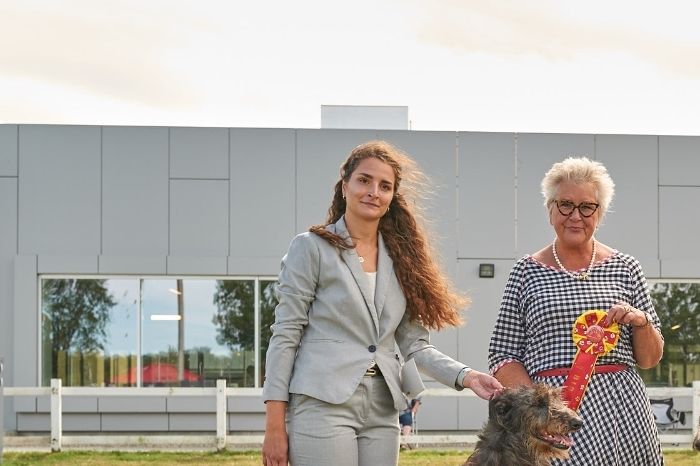 At the Danish Sighthound show held in Nyborg the 01.08.2020, Crathlint Etaoin Enora was V1, CK, Klub-CAC, BOB, lovely handled by Marlene Holgaard. At her first show, Crathlint Franc Fionnuala (12 months) was V1, CK, Junior CAC, 2. bitch with CAC. Because of the Covid19 situation no BIS competition was held. Judge, Charlotte Høier. Photo: Kaj Frøling.